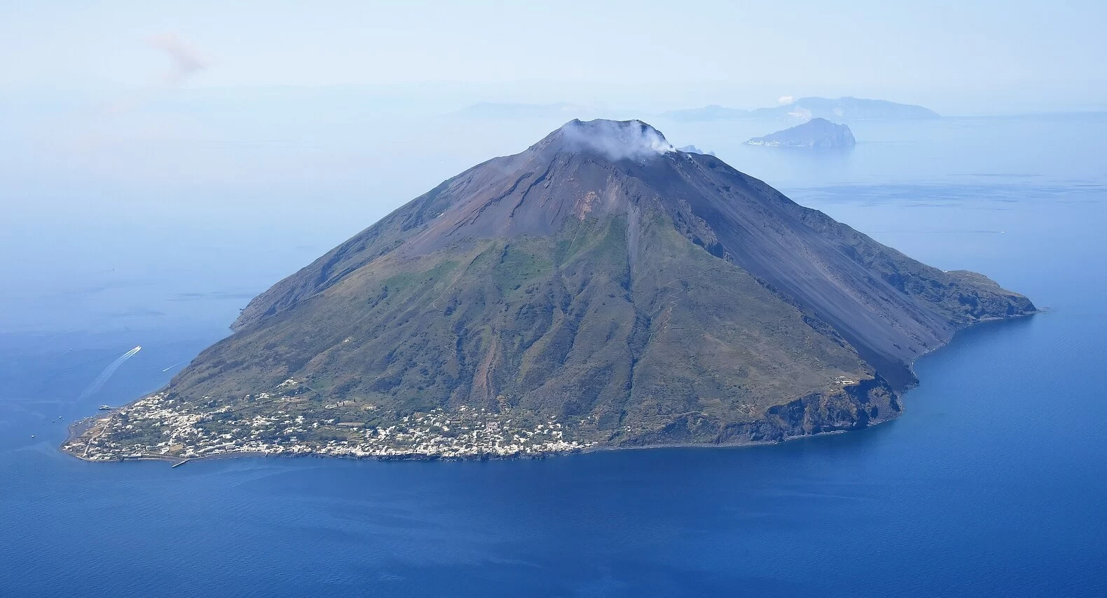 Stromboli - veduta aerea